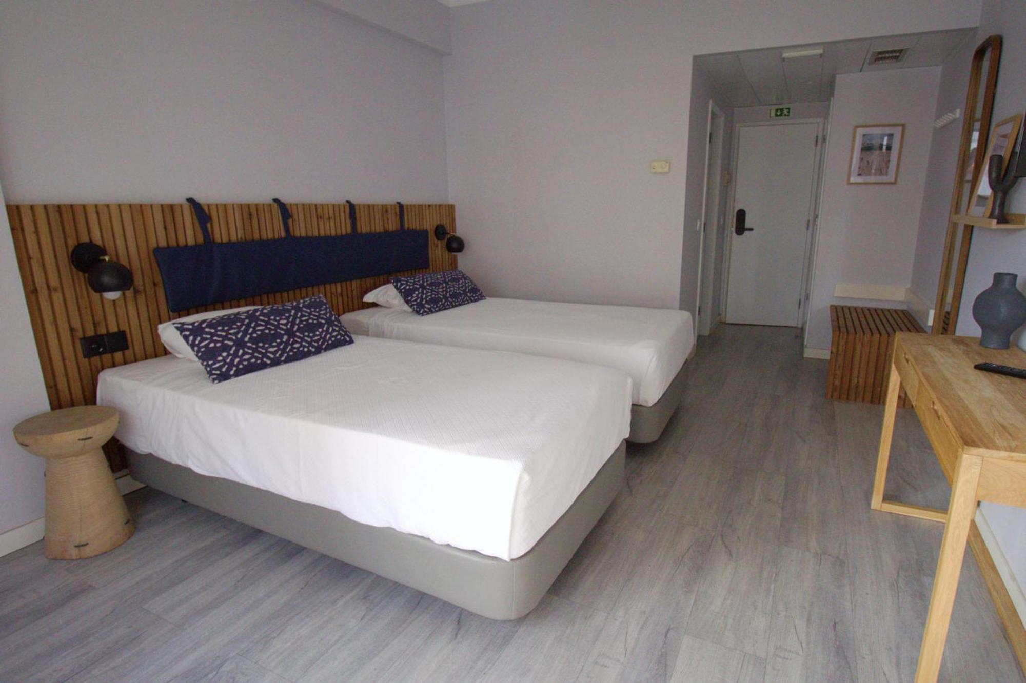 Wot Costa Da Caparica Hotel Ngoại thất bức ảnh