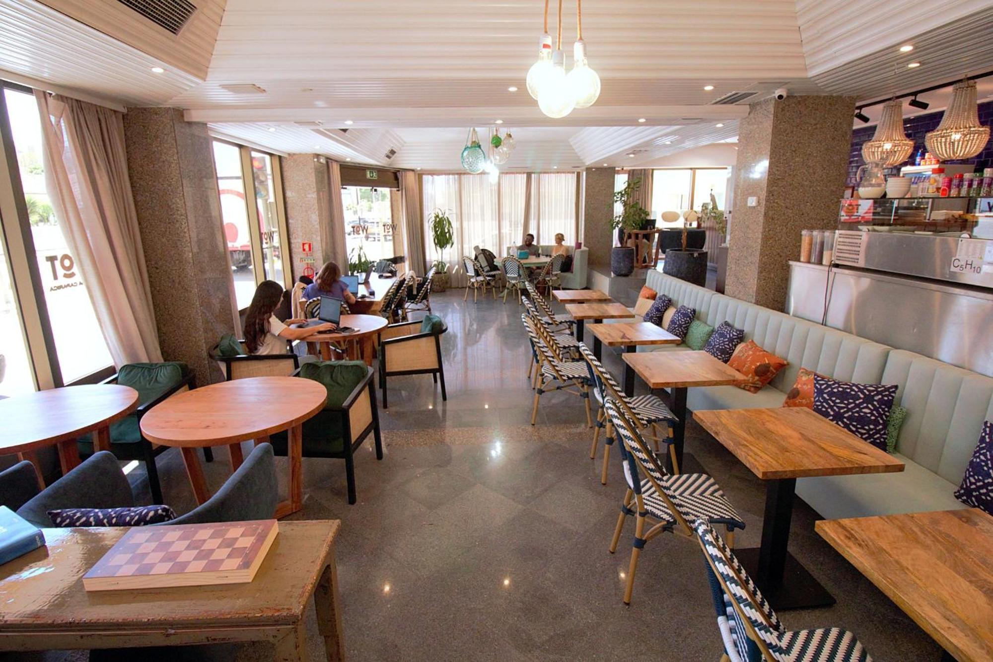 Wot Costa Da Caparica Hotel Ngoại thất bức ảnh