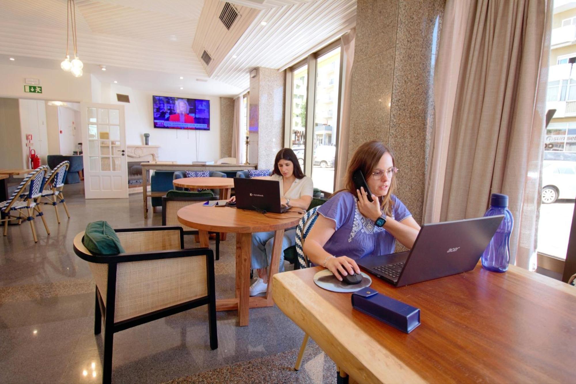 Wot Costa Da Caparica Hotel Ngoại thất bức ảnh